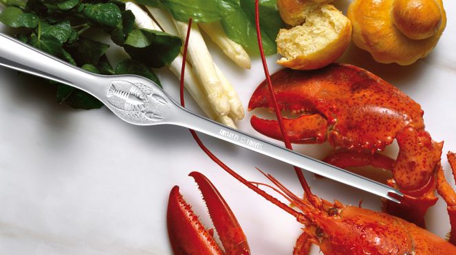 
                    The triangle® lobster fork removes easily the lobster meat