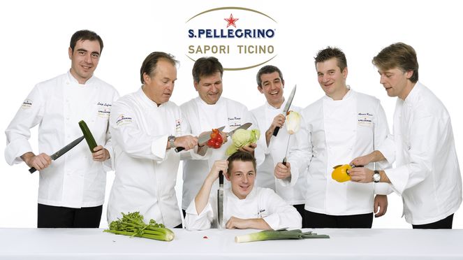 
                    Le set de couteau avec planche à découper est apprécié des grands cuisiniers du Sapori Ticino.