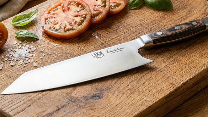 
                    Güde Kiritsuke from the knife manufactory Güde in Solingen