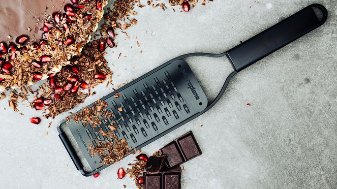 
                    Black sheep ribbon grater for grating chocolate