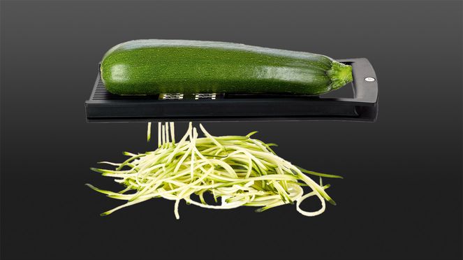 
                    The julienne slicer has extremely sharp blades made of hardened, stainless blade steel