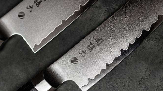 
                    Kaname Kiritsuke 15 cm made from 3-layer steel