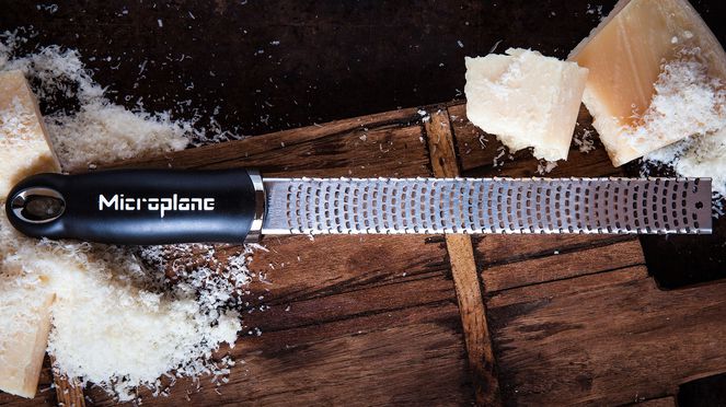 
                    Zester Microplane pour raper du fromage