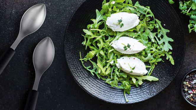 
                    The quenelle spoon is designed for 6 cm long quenelles